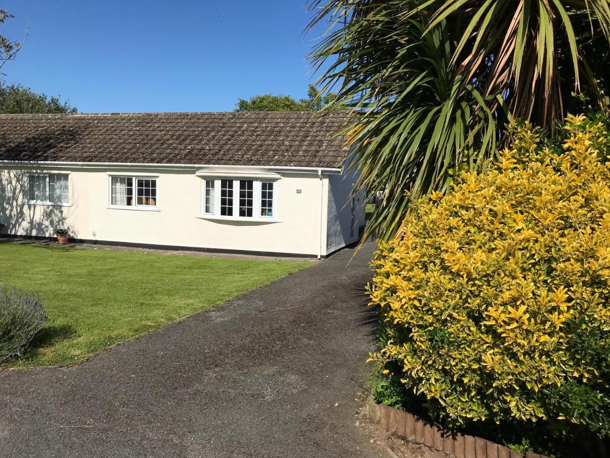 Number 43 The Gower Holiday Village Swansea Esterno foto